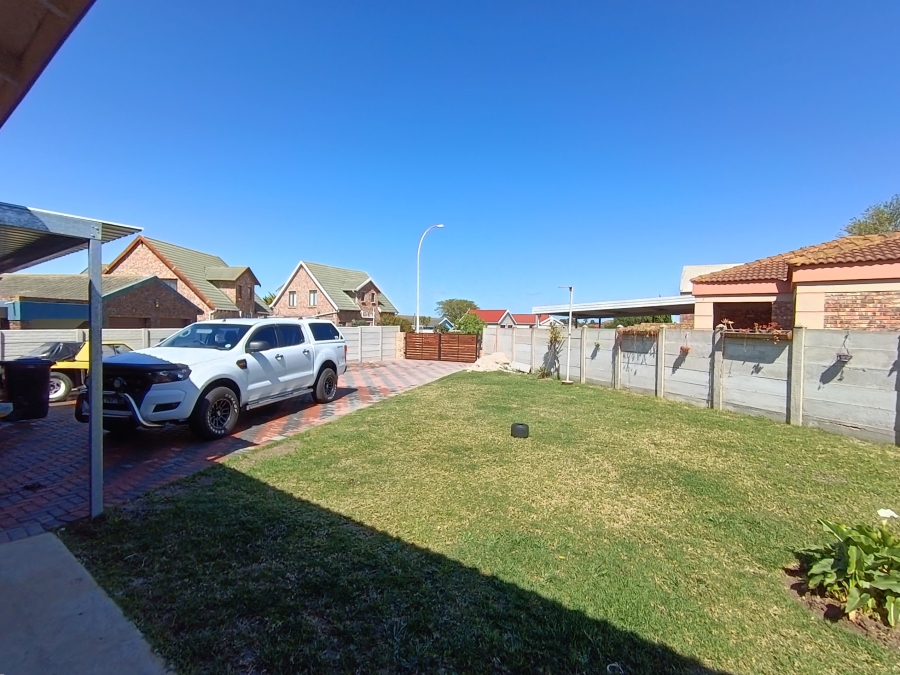 3 Bedroom Property for Sale in Wavecrest Eastern Cape